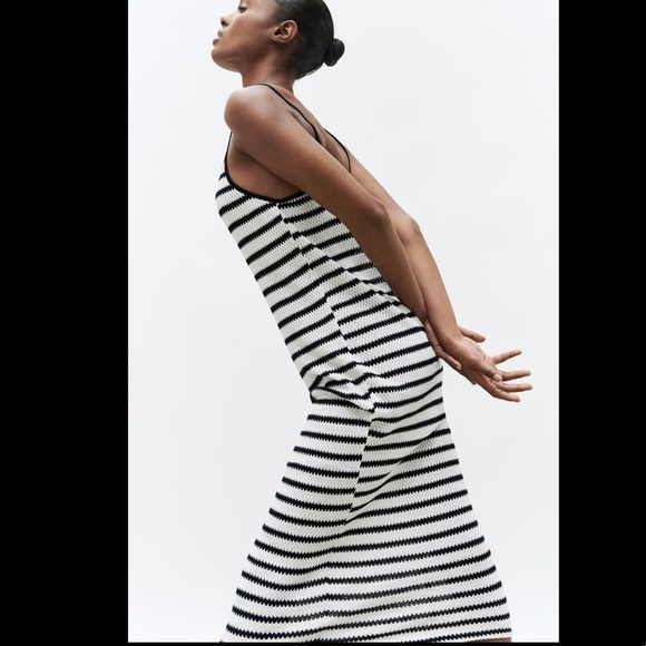 Knit Stripped jacquard midi dress - Picture 6 of 8